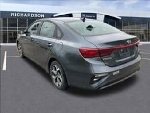 Used 2021 Kia Forte LXS FWD image 3