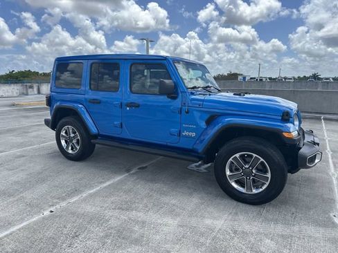 Used 2023 Jeep Wrangler Unlimited Sahara w/ LED Lighting Group AWD/4WD image 31