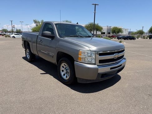 Used 2009 Chevrolet Silverado 1500 LT RWD image 3
