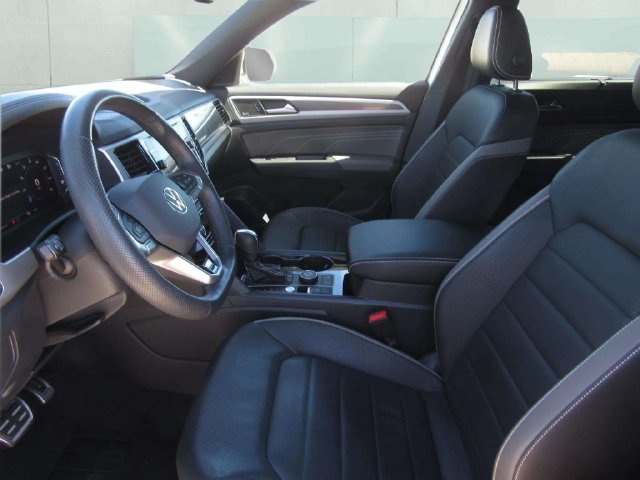 Used 2023 Volkswagen Atlas Cross Sport SEL Premium R-Line AWD/4WD image 16