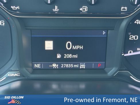 Used 2021 GMC Sierra 1500 SLT w/ SLT Premium Plus Package AWD/4WD image 19