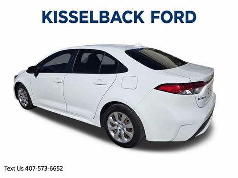 Used 2021 Toyota Corolla LE image 5