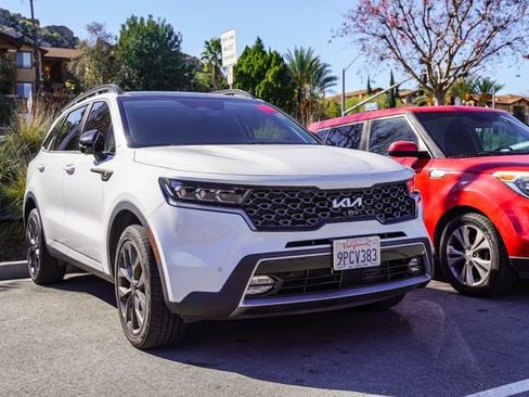 Certified 2022 Kia Sorento SX Prestige image 2