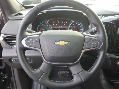 Used 2023 Chevrolet Traverse LT image 19