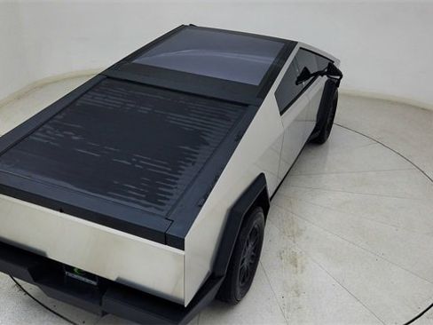 Used 2025 Tesla Cybertruck AWD Crew Cab image 77