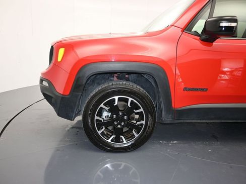 Used 2023 Jeep Renegade Latitude AWD/4WD image 9