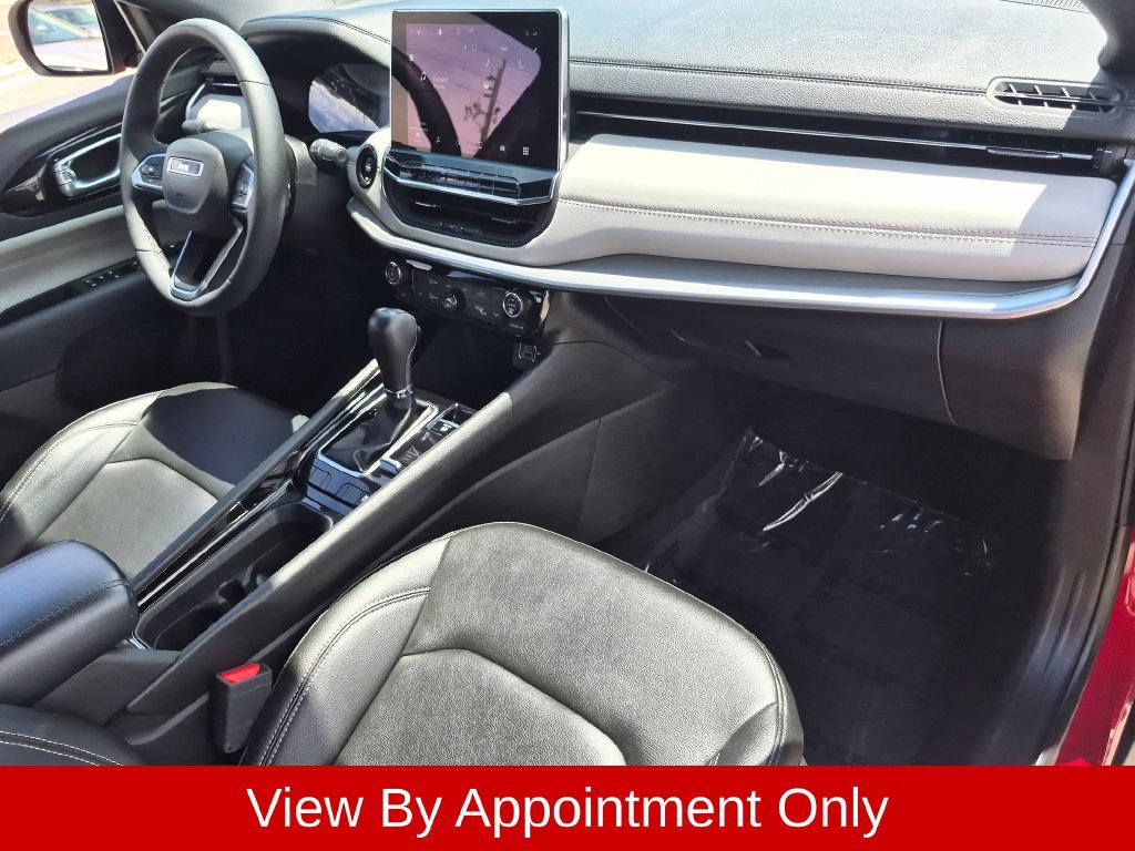 Used 2025 Jeep Compass Limited AWD/4WD image 32