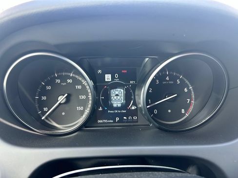 Used 2019 Land Rover Discovery Sport HSE AWD/4WD image 24