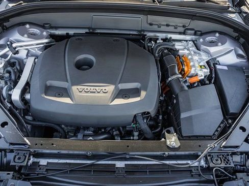 New 2026 Volvo XC60 T8 Plus image 19