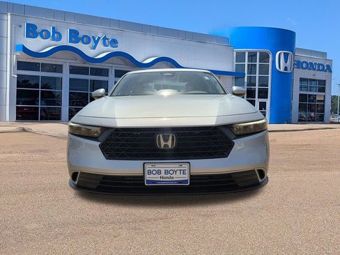 Used 2024 Honda Accord EX image 2