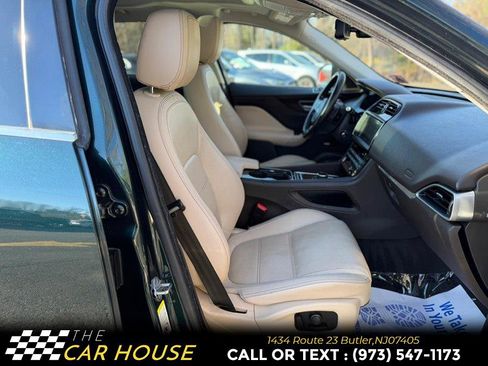 Used 2017 Jaguar F-PACE Prestige image 24