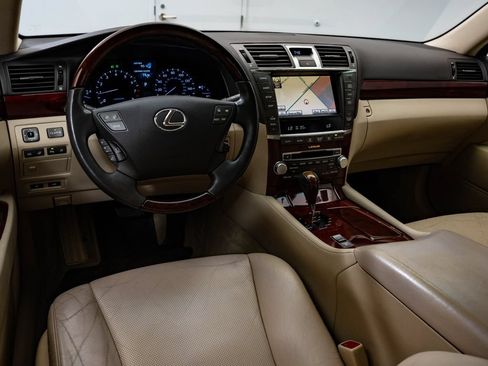 Used 2011 Lexus LS 460 AWD w/ Luxury Value Edition image 4