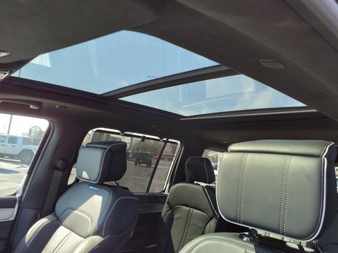 New 2023 Jeep Grand Wagoneer Series II image 18