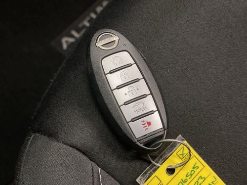 Used 2023 Nissan Altima 2.5 SV image 30