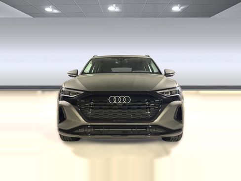 Used 2024 Audi Q8 e-tron Premium Plus w/ Premium Plus Package image 6