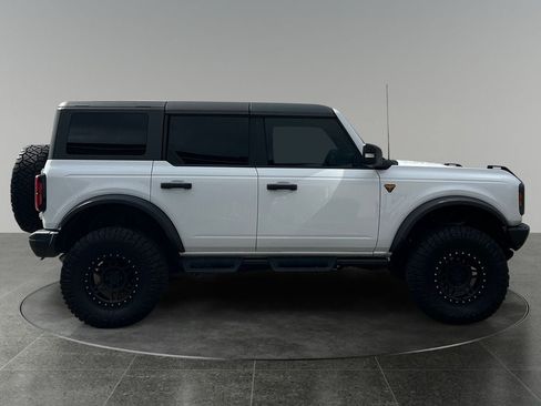 Used 2023 Ford Bronco Badlands w/ Sasquatch Package AWD/4WD image 10
