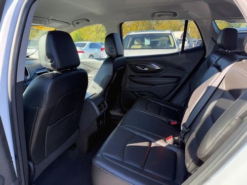 Used 2022 GMC Terrain SLT image 10