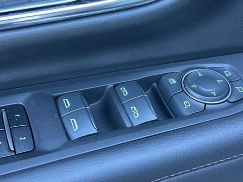 Used 2023 Chevrolet Tahoe High Country image 12