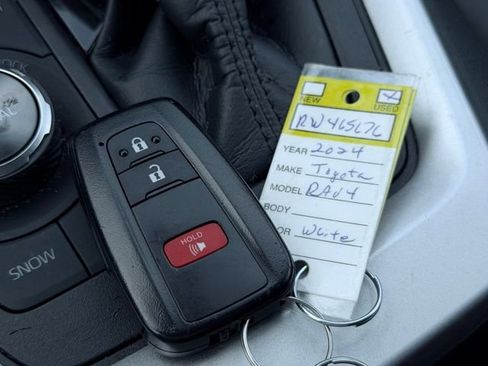 Used 2024 Toyota RAV4 Adventure AWD/4WD image 39