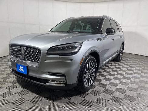 Used 2020 Lincoln Aviator Reserve AWD/4WD image 4
