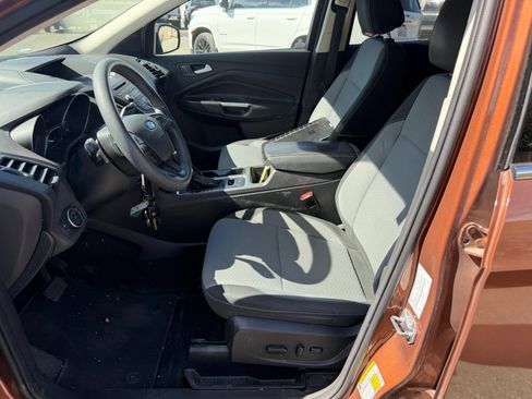 Used 2017 Ford Escape SE FWD image 10