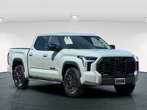 Used 2024 Toyota Tundra Limited w/ TRD Off-Road Package AWD/4WD image 9