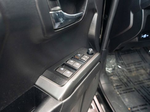 Used 2023 Toyota Tacoma TRD Sport image 7