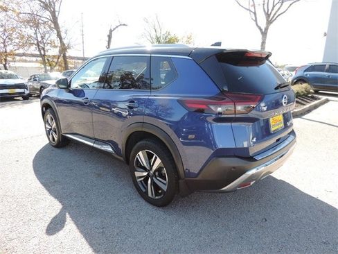 Used 2021 Nissan Rogue Platinum image 7