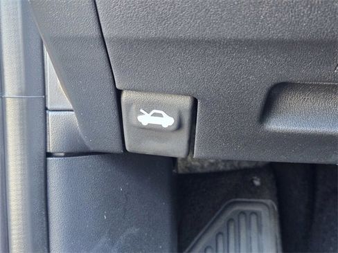 New 2025 Kia K4 GT-Line image 16