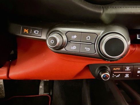 Used 2020 Ferrari 812 Superfast RWD image 17