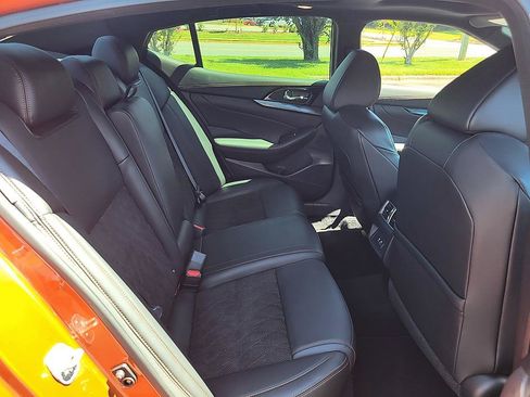 Used 2020 Nissan Maxima SR w/ Sport Mat Group FWD image 10