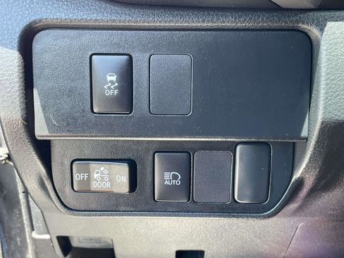 Used 2023 Toyota Tacoma SR5 AWD/4WD image 19