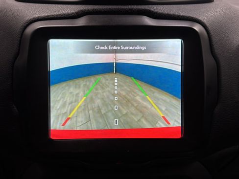 Used 2022 Jeep Renegade Latitude AWD/4WD image 13