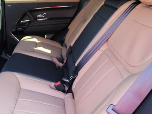 New 2025 Land Rover Range Rover Sport Dynamic SE image 4