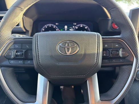 Used 2025 Toyota Tacoma TRD Sport RWD image 10