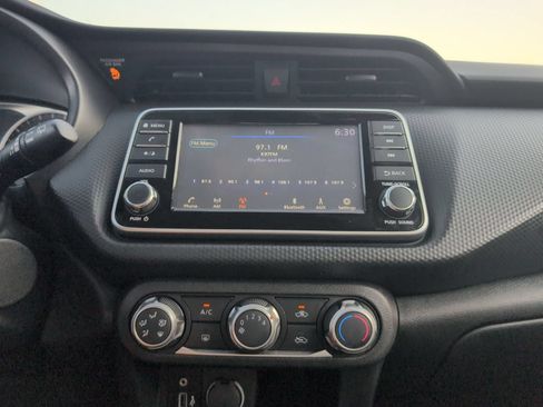 Used 2021 Nissan Kicks S FWD image 18
