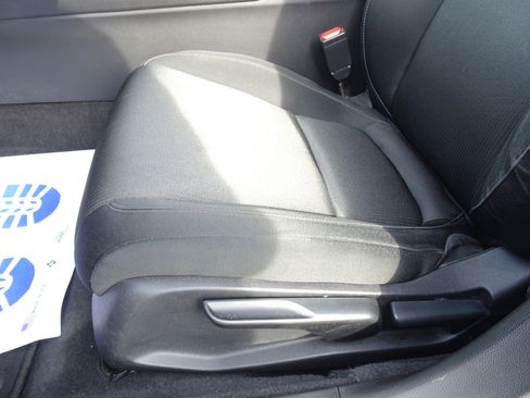 Used 2018 Honda Accord LX image 9