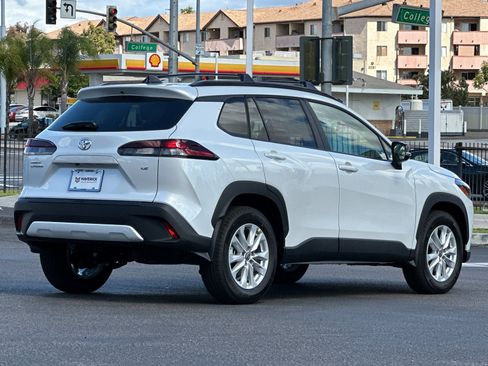 New 2026 Toyota Corolla Cross LE image 5