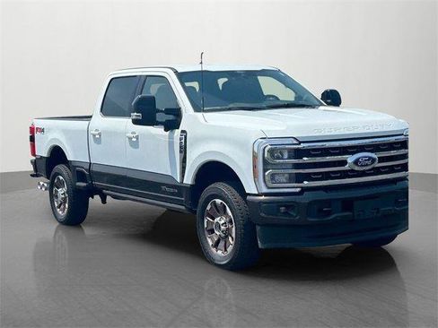 Used 2024 Ford F250 King Ranch w/ FX4 Off-Road Package image 9