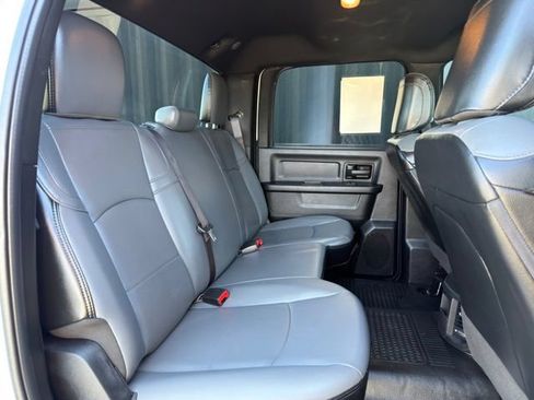 Used 2024 RAM 3500 Tradesman w/ Chrome Appearance Group AWD/4WD image 28