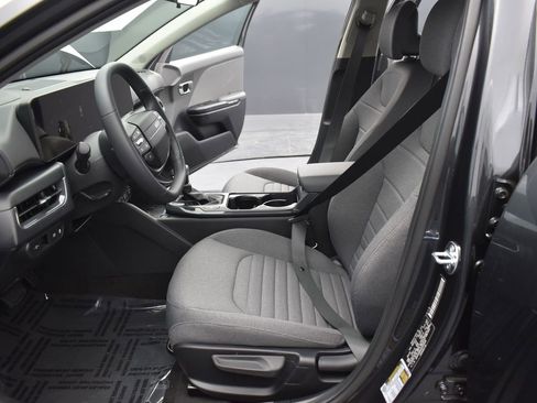 Certified 2025 Kia K4 EX FWD image 16