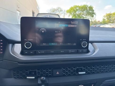 Used 2023 Honda Accord EX image 12