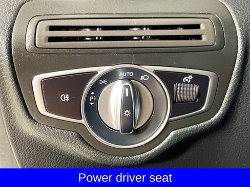 Used 2020 Mercedes-Benz GLC 300 4MATIC image 11