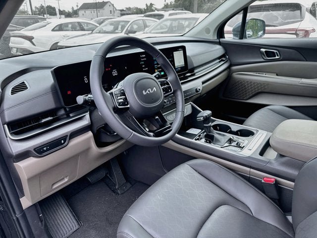 Certified 2026 Kia Carnival EX FWD image 9