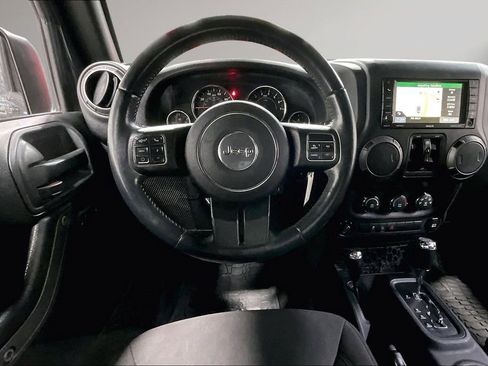 Used 2017 Jeep Wrangler Unlimited Willys image 9