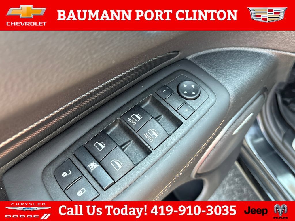 Used 2021 Dodge Durango R/T w/ Blacktop Package AWD/4WD image 12