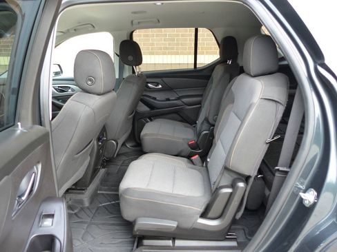 Used 2019 Chevrolet Traverse LT w/ LPO, Floor Liner Package AWD/4WD image 36