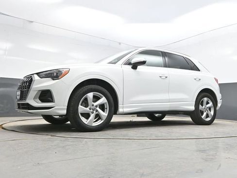Used 2020 Audi Q3 2.0T Premium AWD/4WD image 37