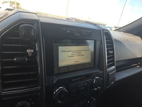 Used 2018 Ford F150 XLT w/ Equipment Group 302A Luxury AWD/4WD image 13