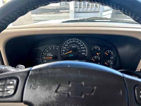 Used 2005 Chevrolet Tahoe LT w/ LT Preferred Equipment Group image 17